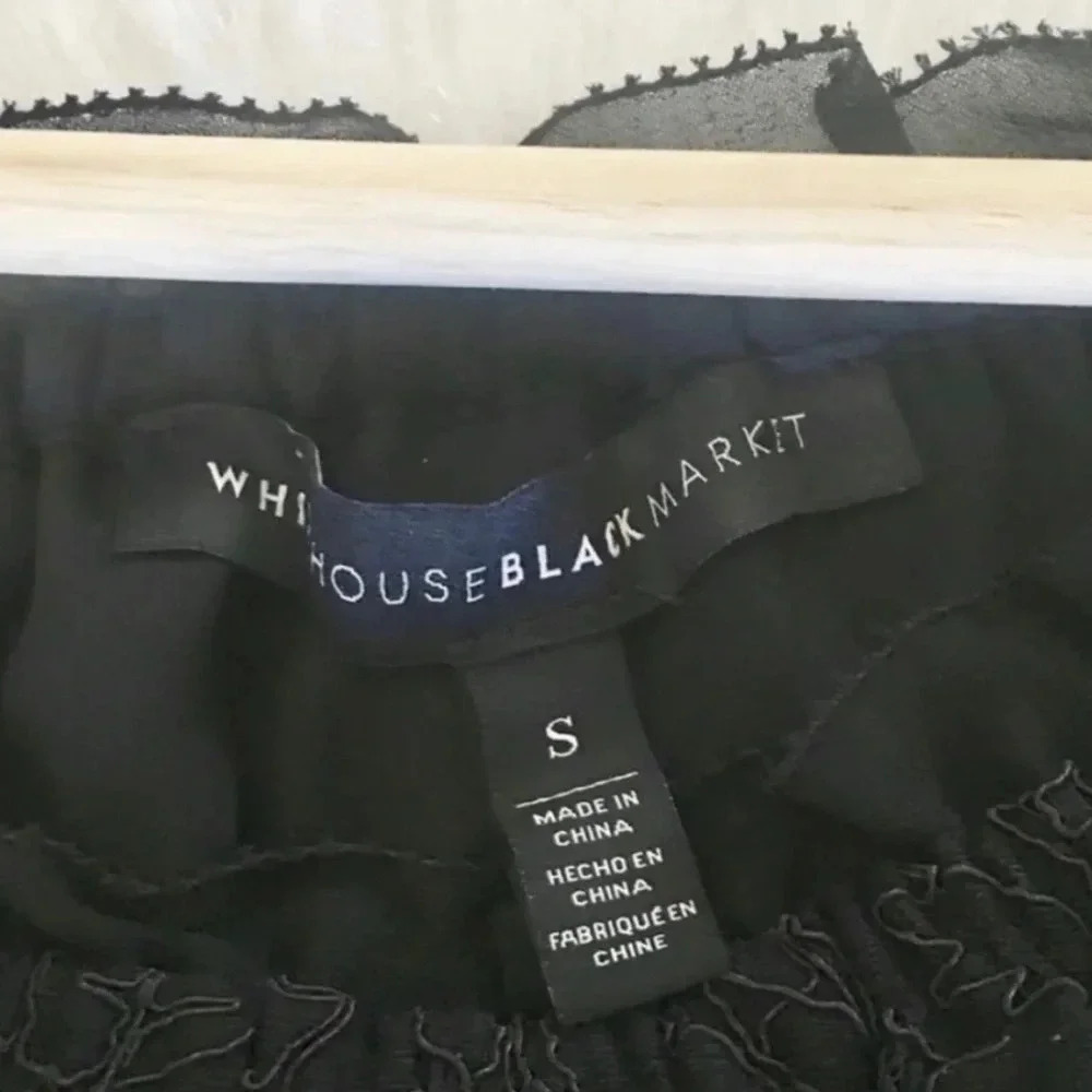 White House Black Market Off The Shoulder Lace Trim Top Small - Picture 4 of 5